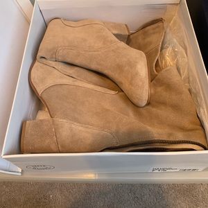 Steve Madden Haydun Taupe Suede Boots